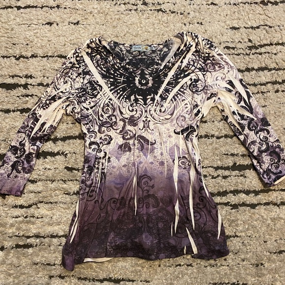 Sinful like float mid sleeve top size medium - Picture 3 of 3